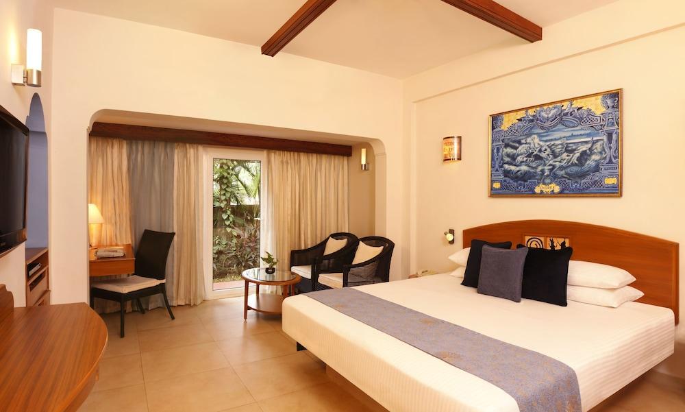 קנדולים Lemon Tree Amarante Beach Resort, Goa מראה חיצוני תמונה